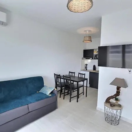 Loggia -charming 450m From Sea In A S Apartament *